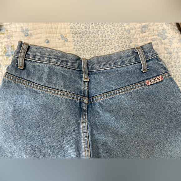 ZENA Cutoff Shorts - Picture 1 of 4